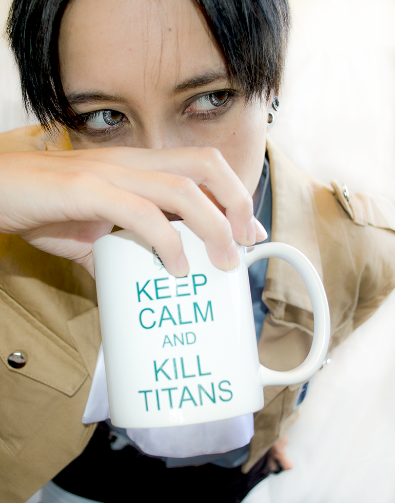 SnK Cosplay: Keep Calm and KILL Titans