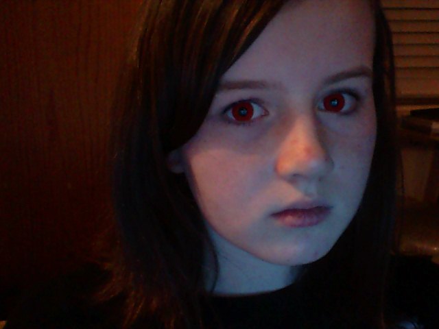 Red contacts XD