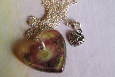 Heart and Flower Pendant Necklace