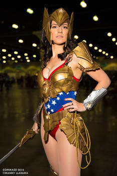 Comikaze 2014 Wonderwoman VertVixen Cosplay