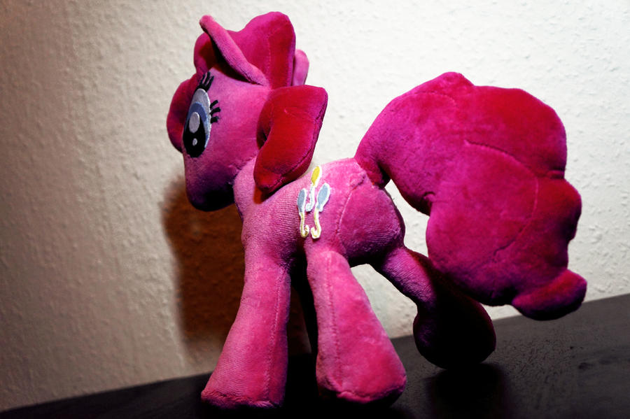 Pinkie Pie Plushie V2.0 -Shot 3