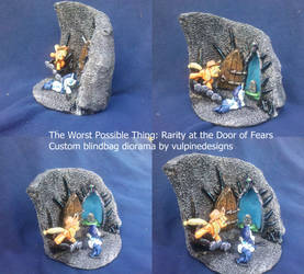 MLP FiM diorama: Rarity, AJ and the Door of Fears.