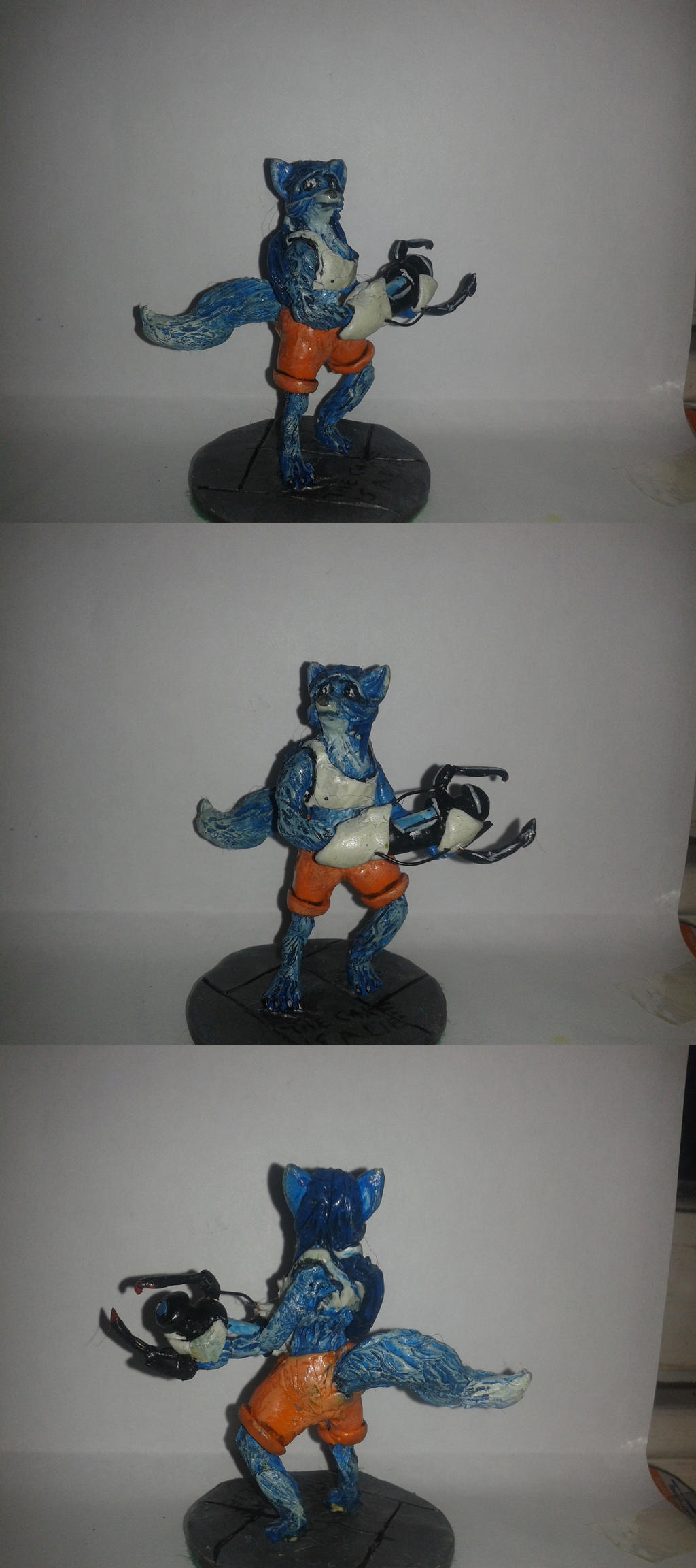 Furry / anthro sculpt: Female Portal Wolf