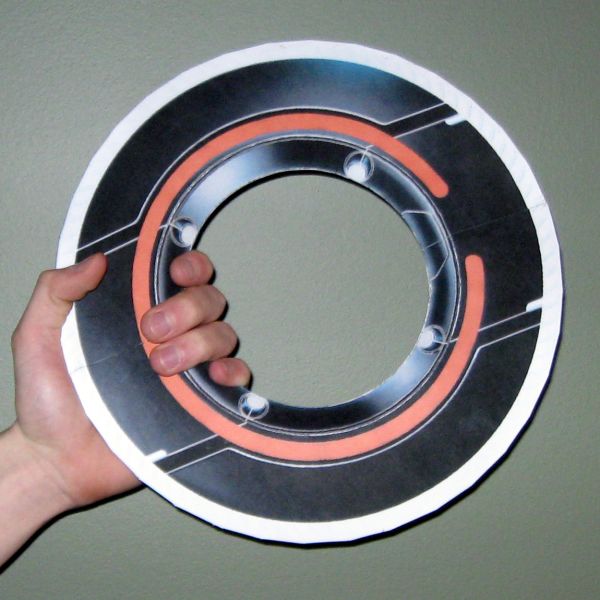 Tron Papercraft: Rinzler Disc