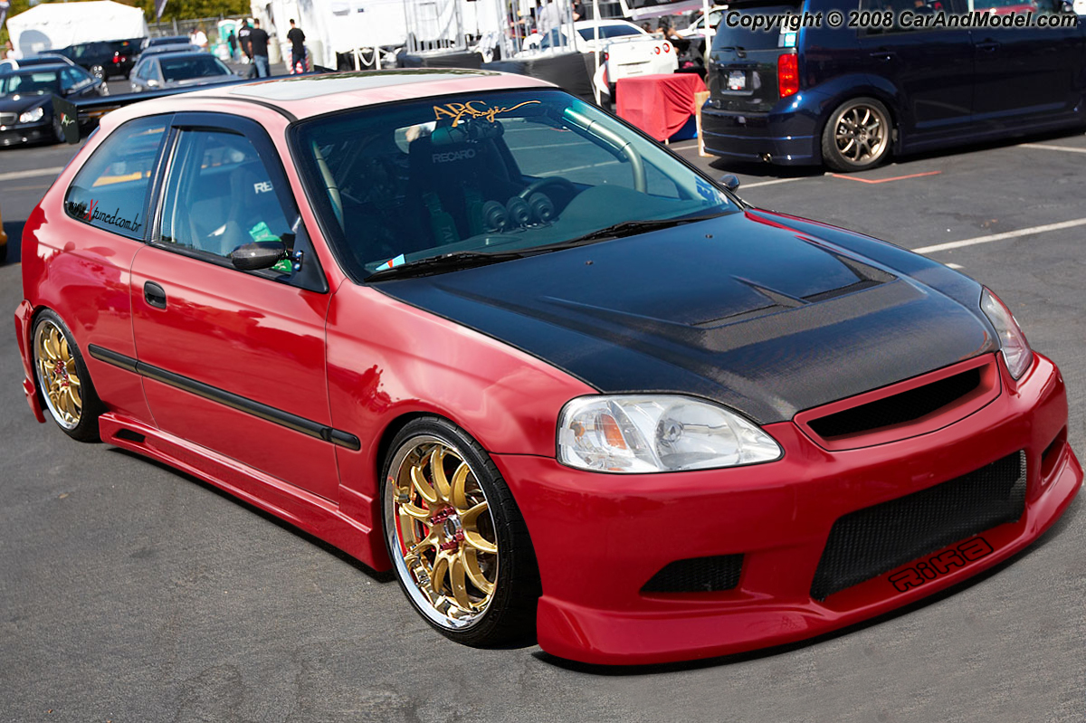 Honda Civic Red.