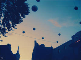 Balloons Break Free.