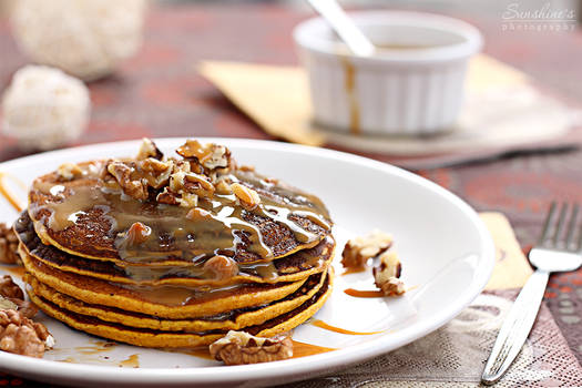 Pancakes with dulce de leche