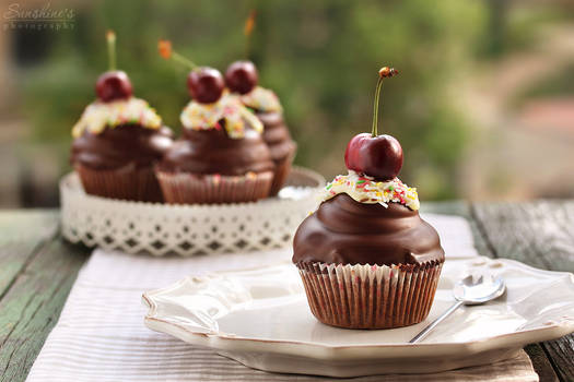 Hi-Hat Cupcakes