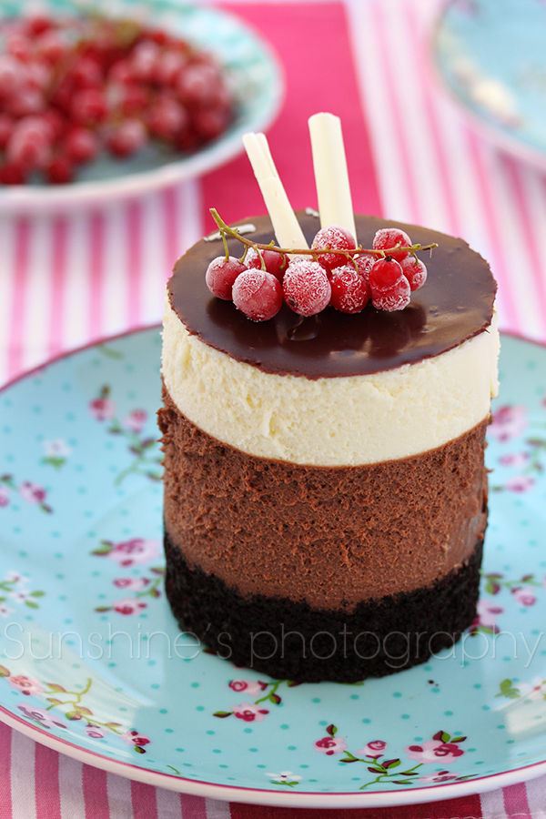 Mini chocolate mousse cake