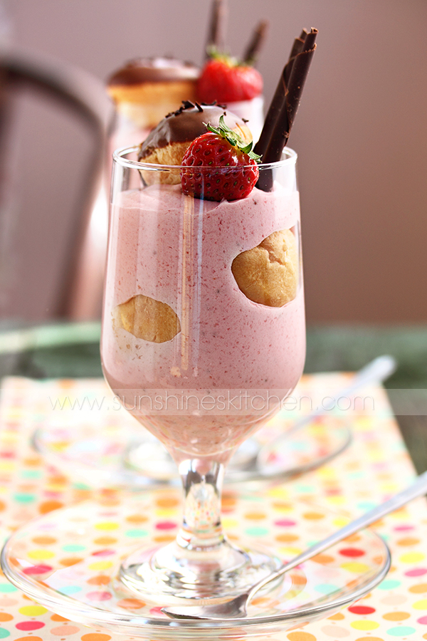 Strawberry mousse