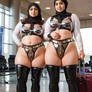 2-thicc-muslimas-travelingairport-wearing-high-glo