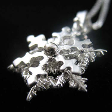 Spinning Snowflake Pendant