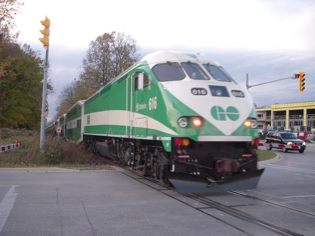 GO MP40PH-3C 616 at Little Ave. 2009 by BarrieBusesandTrains on DeviantArt