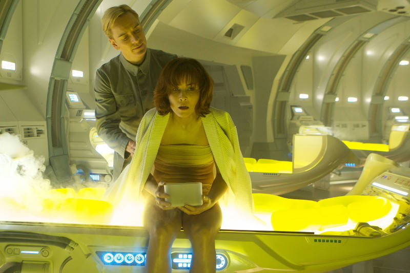 Prometheus-photo-michael-fassbender-noomi-rapace-9
