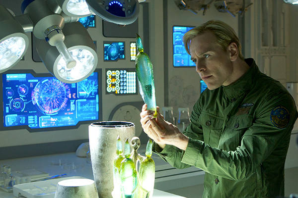 Prometheus Hd Stills David And Ampule