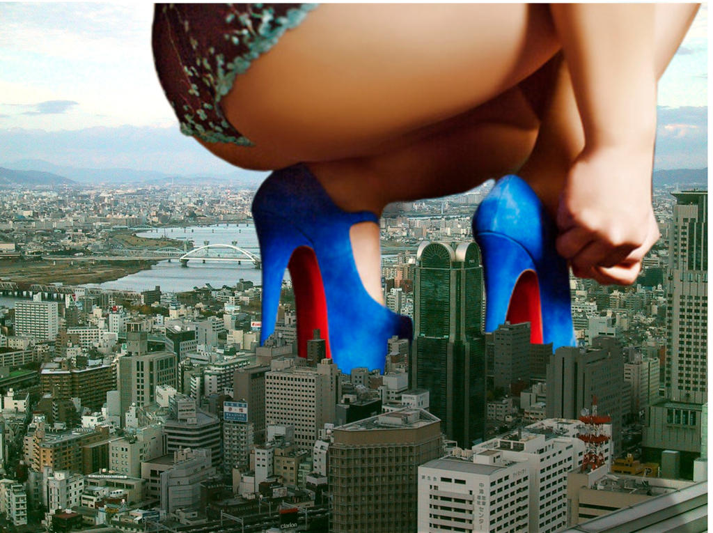 Giantess in the City