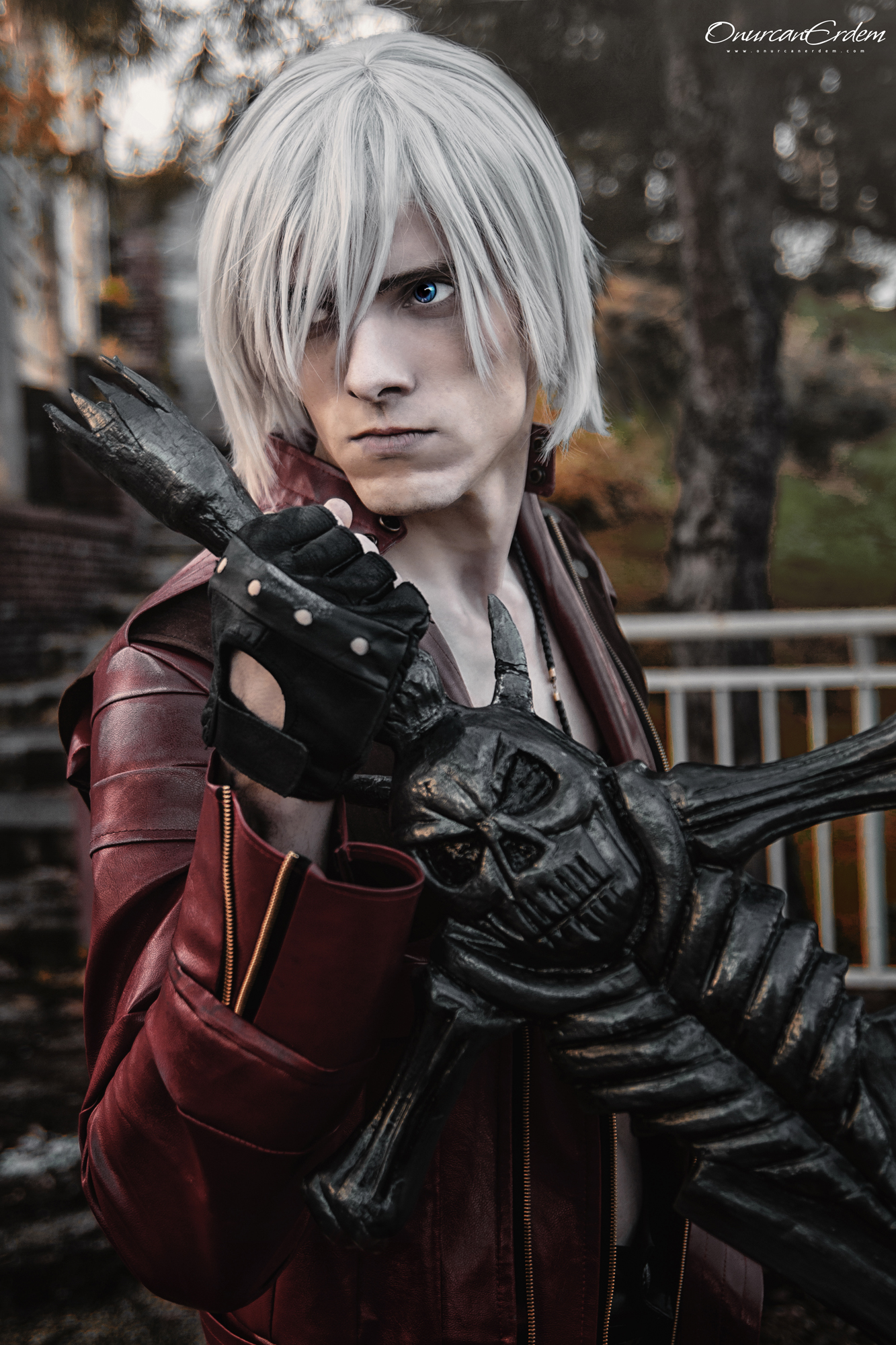 Dante (Devil May Cry 3) Female Cosplay by Likoaria on DeviantArt