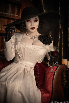 Lady Dimitrescu