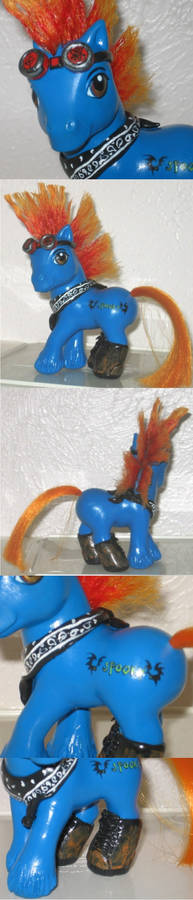 Das Turk Custom Pony