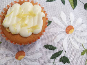 Lemon cupcake