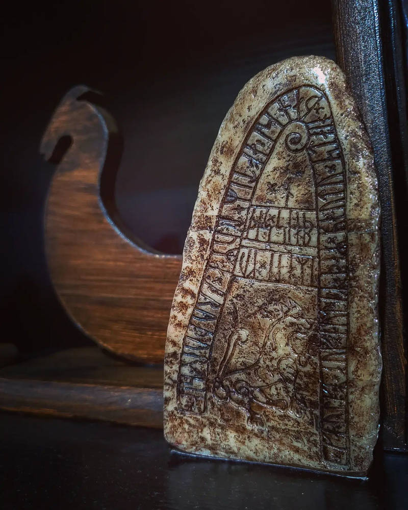 People of the runes by StefanoDiehl on DeviantArt