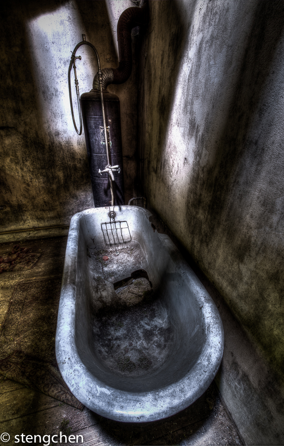 Forsaken Bathtube