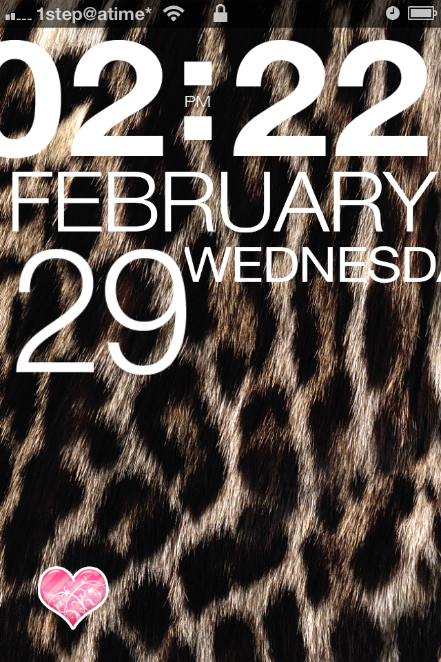 Iphone 4 Lockscreen Leopard Heart Typophone 4