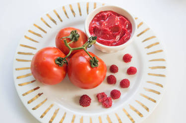 Mise en place - Raspberry and tomatoes