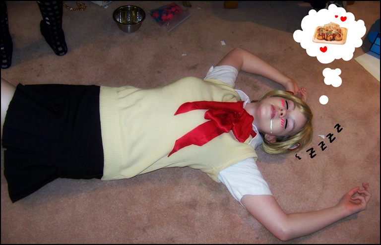 Yako Cosplay: Zzzz....