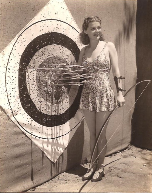 Ann Sheridan arrows