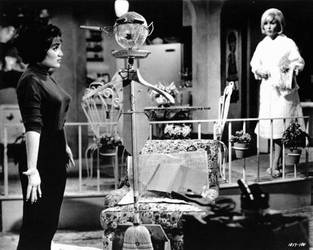 Connie,Susan Oliver 'looking for love'
