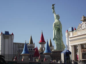 Statue of liberty replica in Vegas