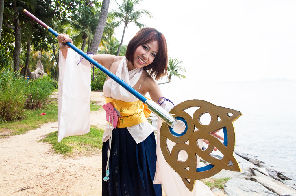 High Summoner Yuna-cosplay