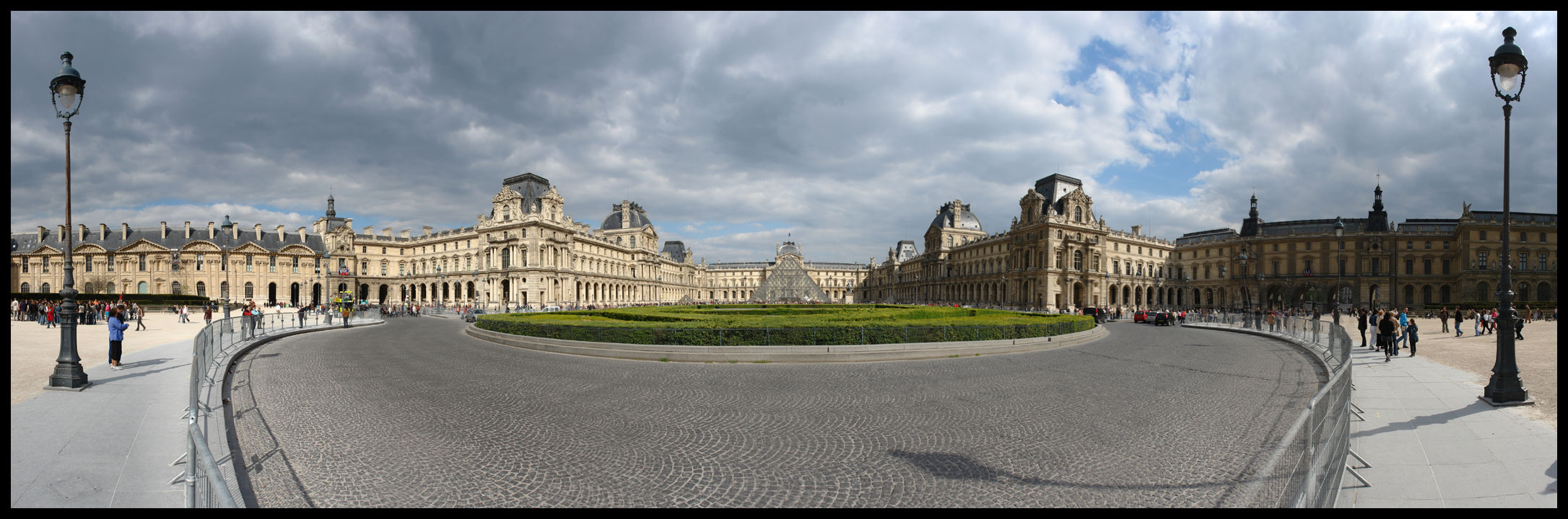 Le Louvre Panorama