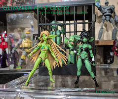 Glimmer and Glurp Figures