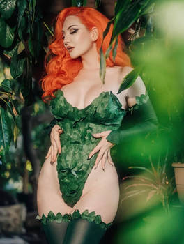 DC Poison Ivy Cosplay