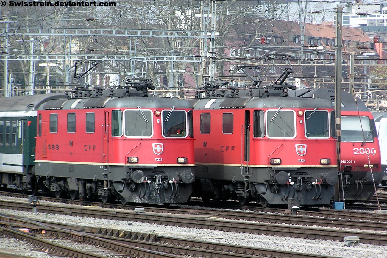 SBB Re 4-4 II 11227 + 11224