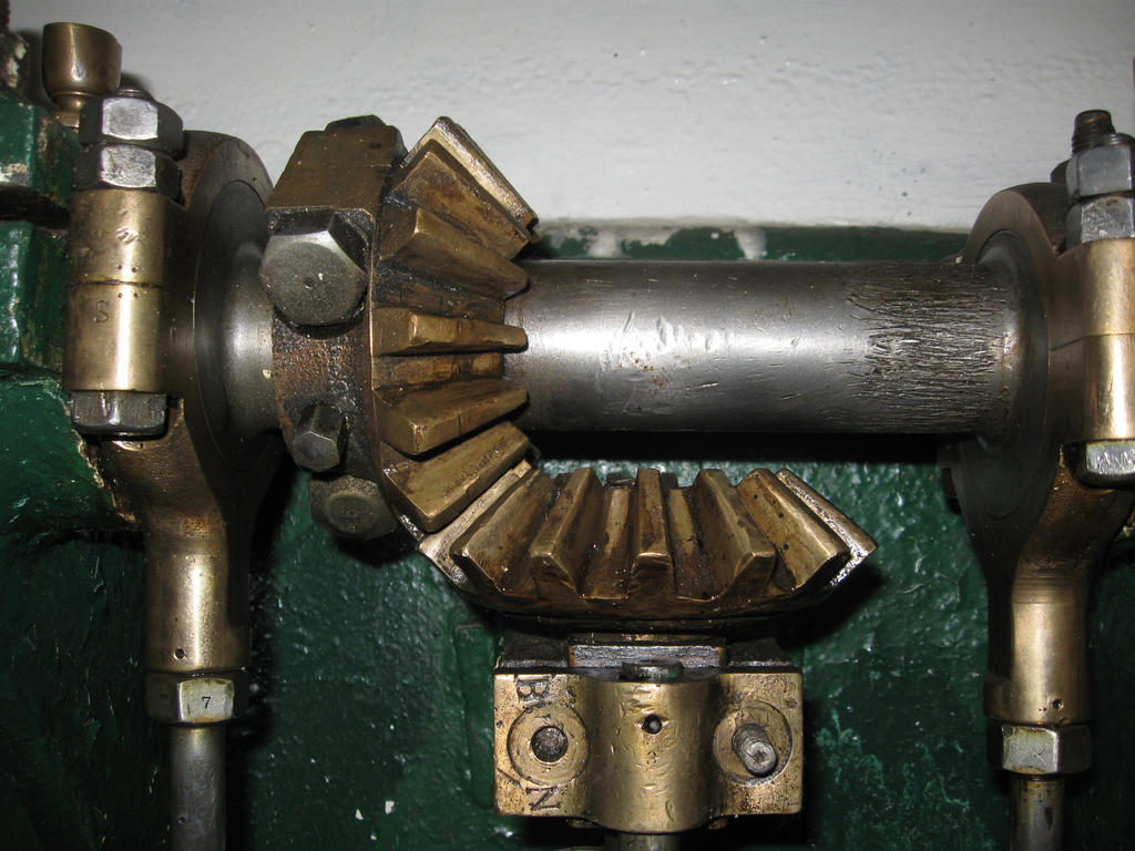 Bevelled gears on pump aboard USS Olympia