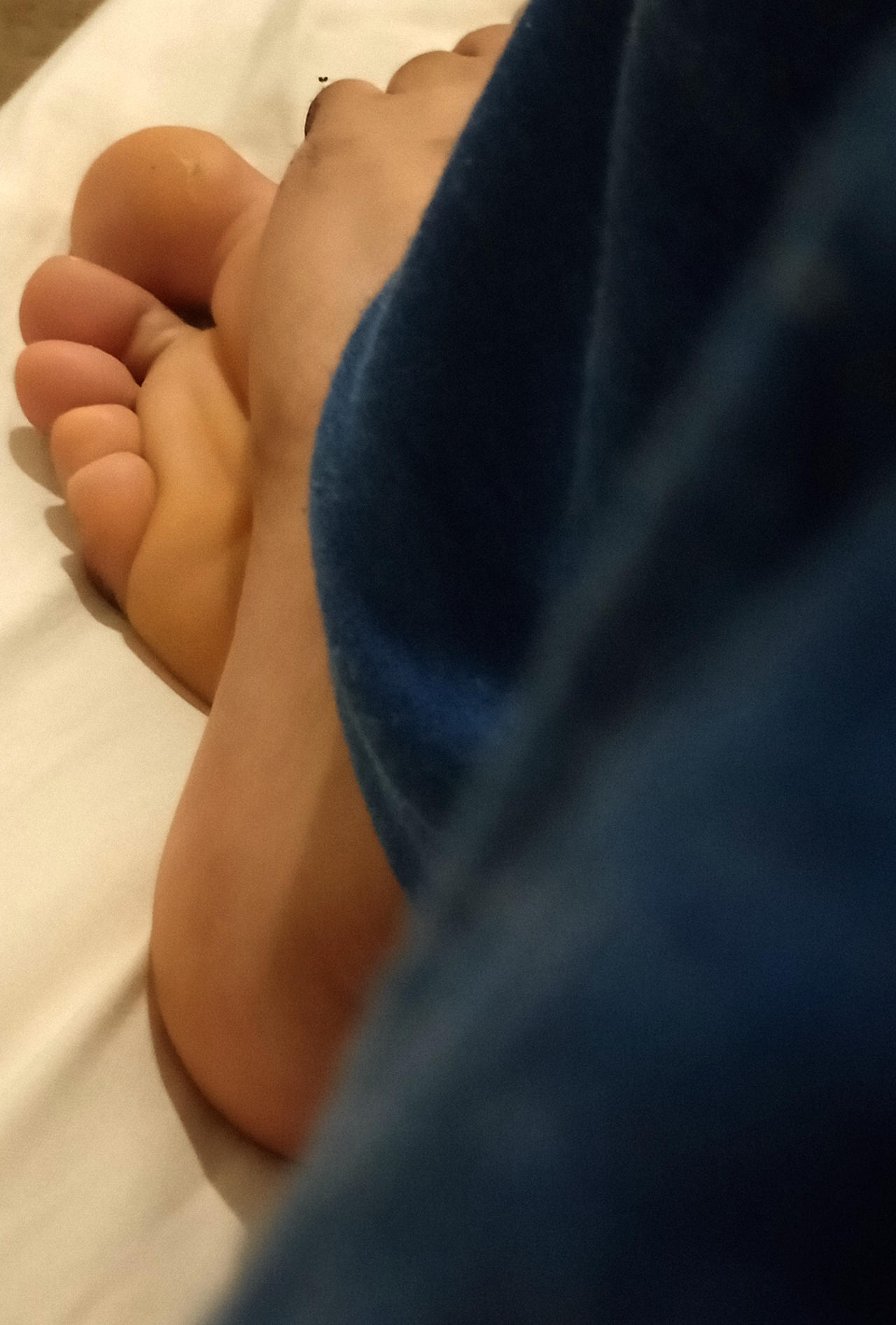 Y Toes Picture of my toes by LizzyGoddess on DeviantArt