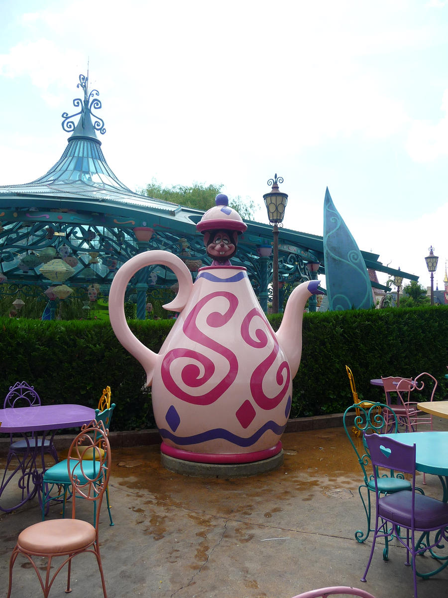 Disneyland Paris - Alice in Wonderland -2-