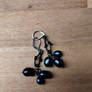 leather and dark freshwater pearls earrings