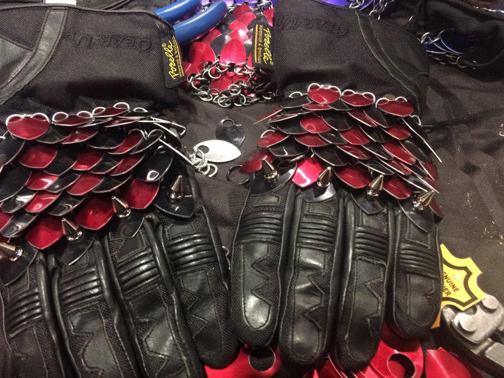 Red gauntlets by MetalArtisan on DeviantArt