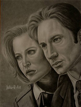 Dana Scully and Fox Mulder. The X Files.