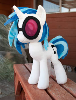 Vinyl Scratch (Single Pic)