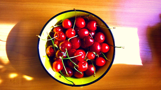 the taste of summer - sweet cherry