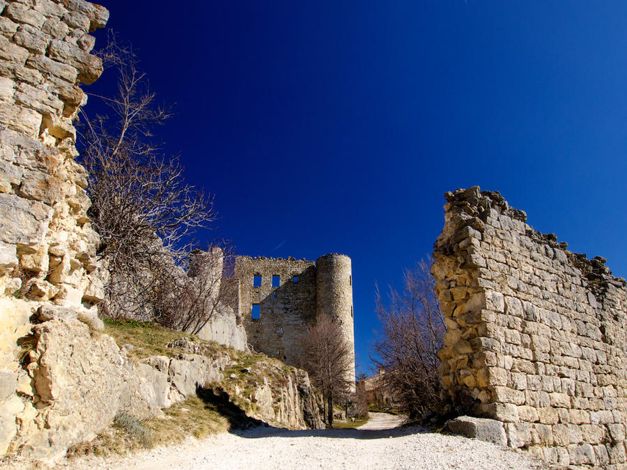 The old chateau at Bargeme 2