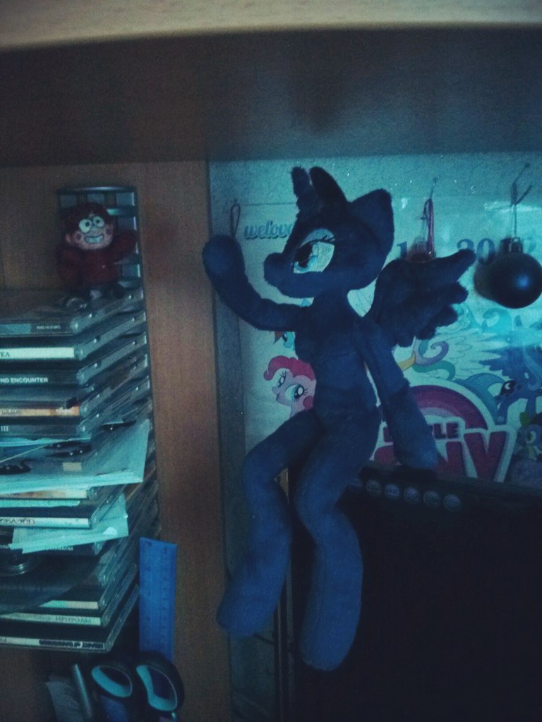 Antro Luna plush2