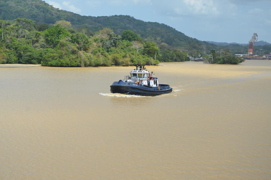 Panama Canal Locks 07