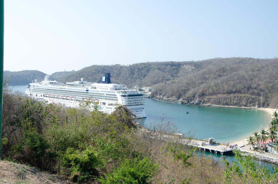 Panama Canal Huatulco Mexico 19