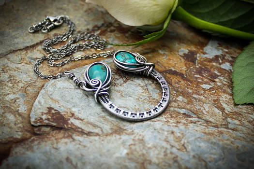 Horseshoe Necklace Silver And Turquoise